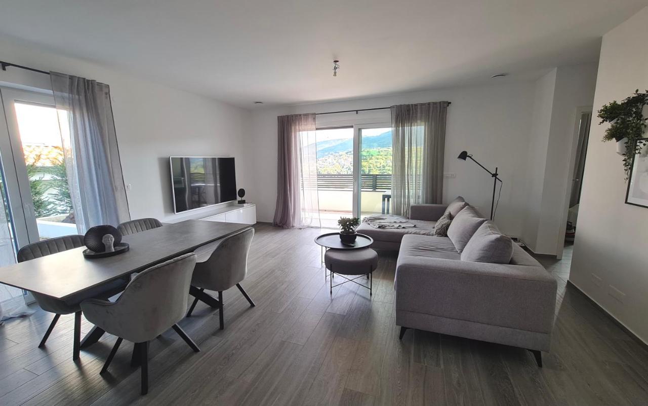 Villa Capris Apartments Koper Exterior foto